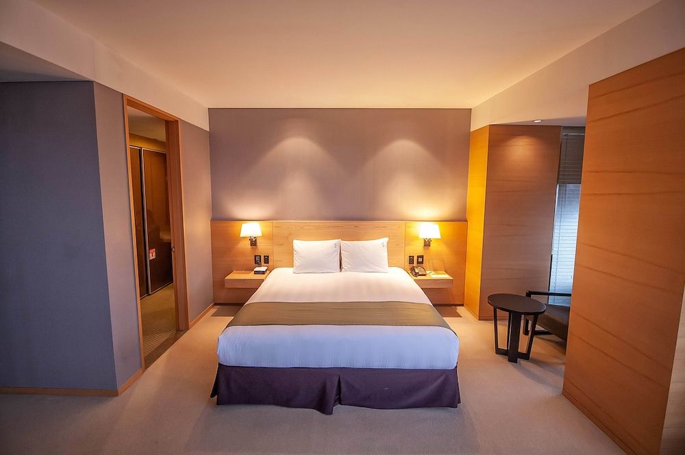 Holiday Inn Gwangju by IHG Suite, 1 King Bed 2