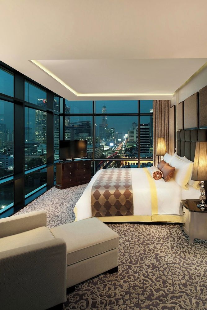 Caroline Astor Suite, 1 King Bed, Golf Course View