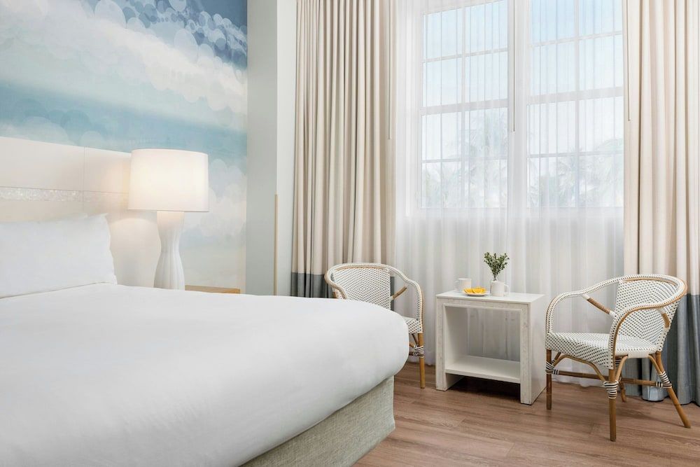 Marriott Vacation Club, South Beach Room, 1 King Bed, Non Smoking