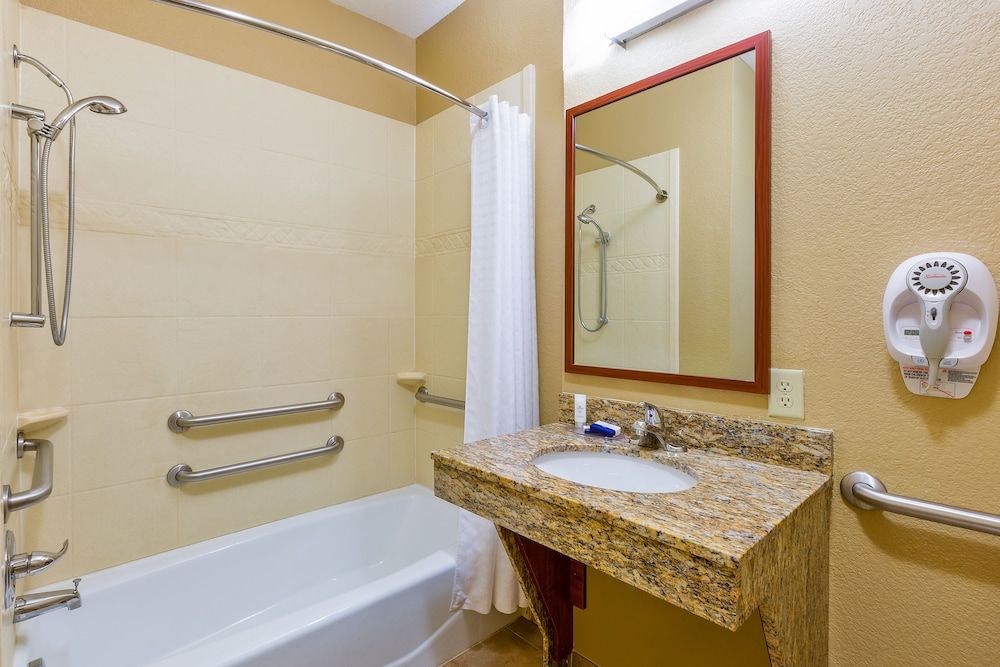 Studio Suite, 1 Queen Bed, Accessible (Communication)