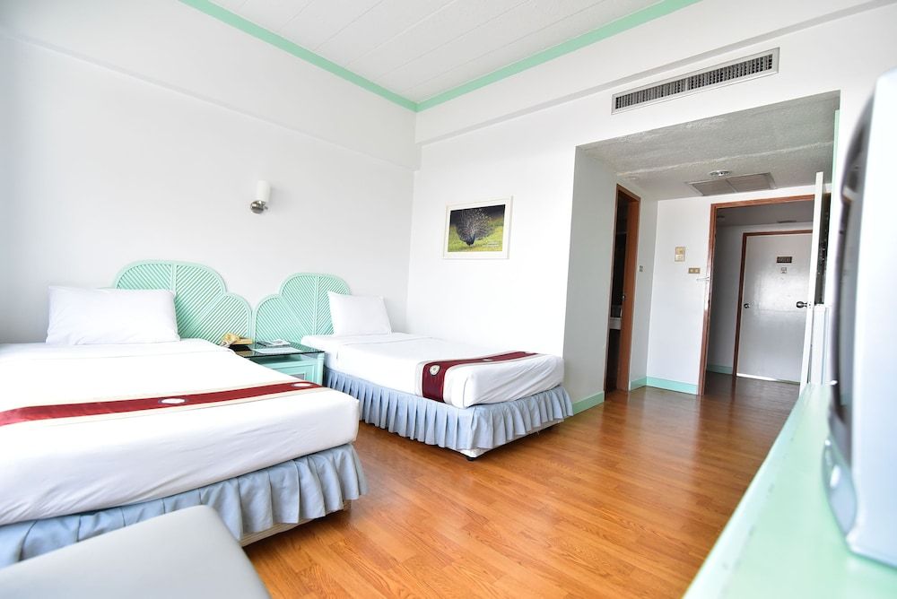 Thumrin Hotel Business Twin Room (Business Deluxe Twin) 3