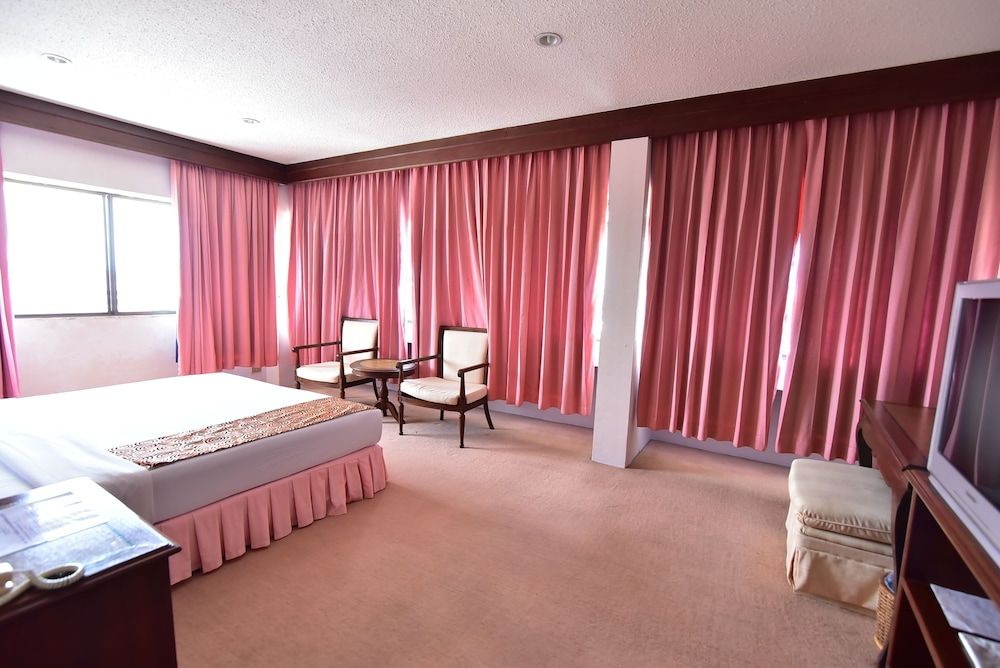 Thumrin Hotel Suite (Salila) 18