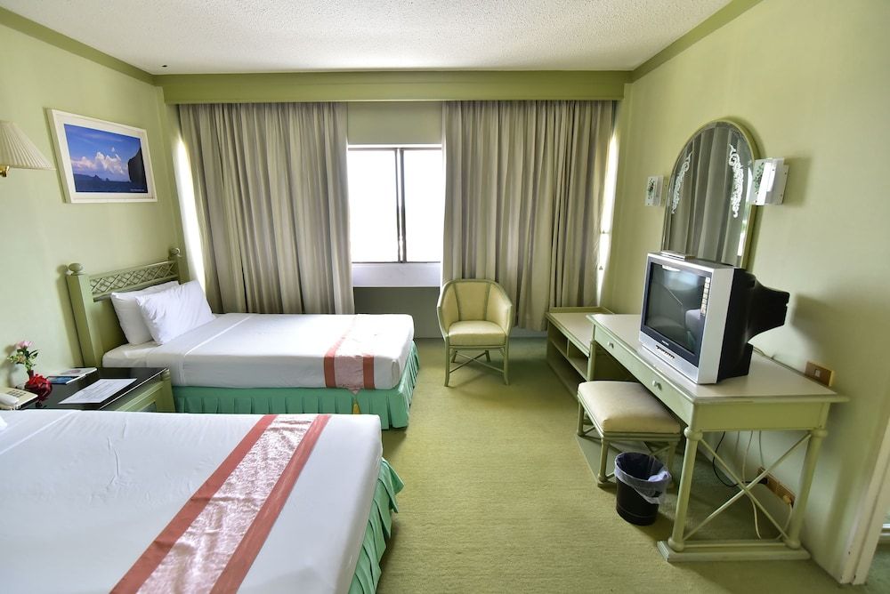 Thumrin Hotel Suite (Salila) 7