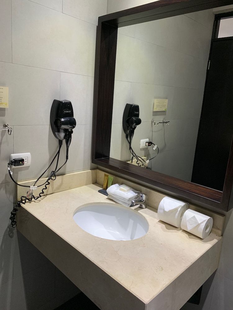 KC Hotel San José Superior Room, 1 King Bed 10