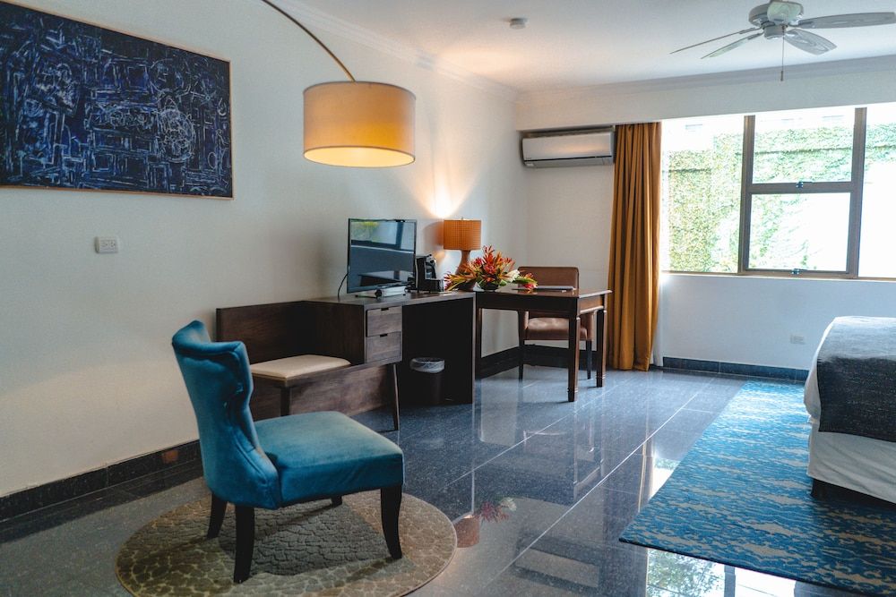 KC Hotel San José Superior Room, 1 King Bed 13