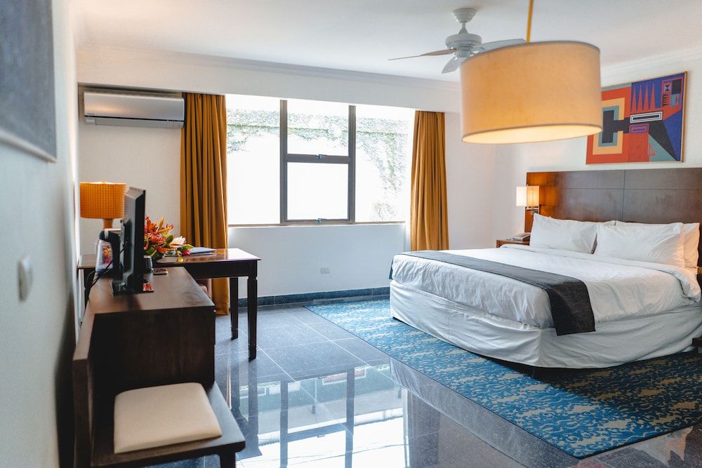 KC Hotel San José Superior Room, 1 King Bed 5