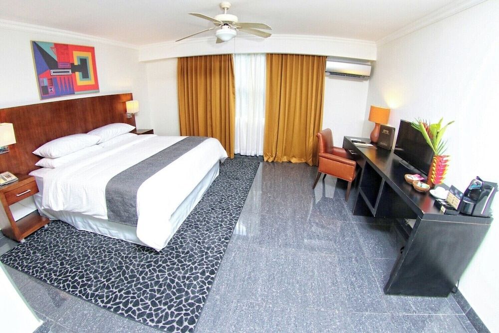 KC Hotel San José Superior Room, 1 King Bed 6