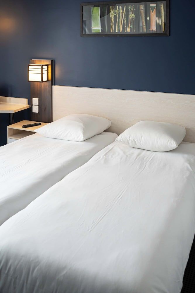 Hôtel L'Eaubonne Superior Double or Twin Room