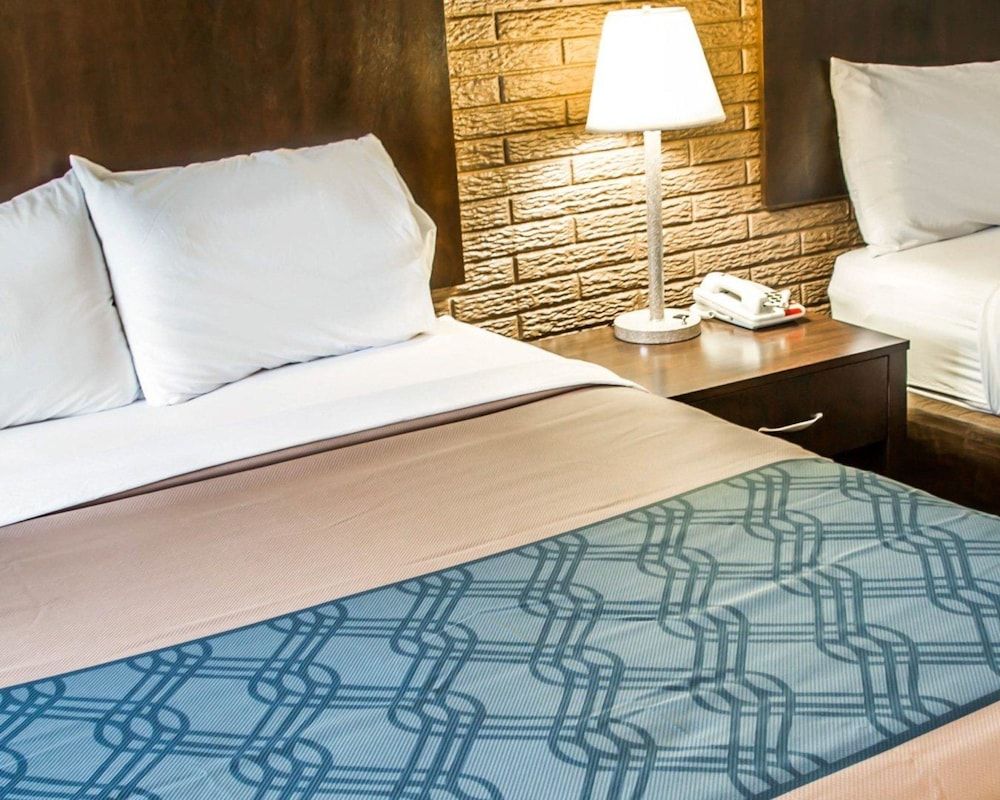 Standard Room, 2 Queen Beds, Non Smoking