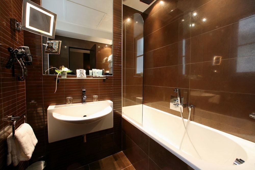 L'Adresse Deluxe Double Room, Terrace 4