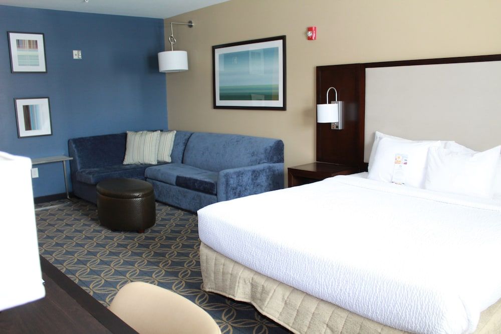 Nationwide Hotel and Conference Center Deluxe Room, Multiple Beds 2