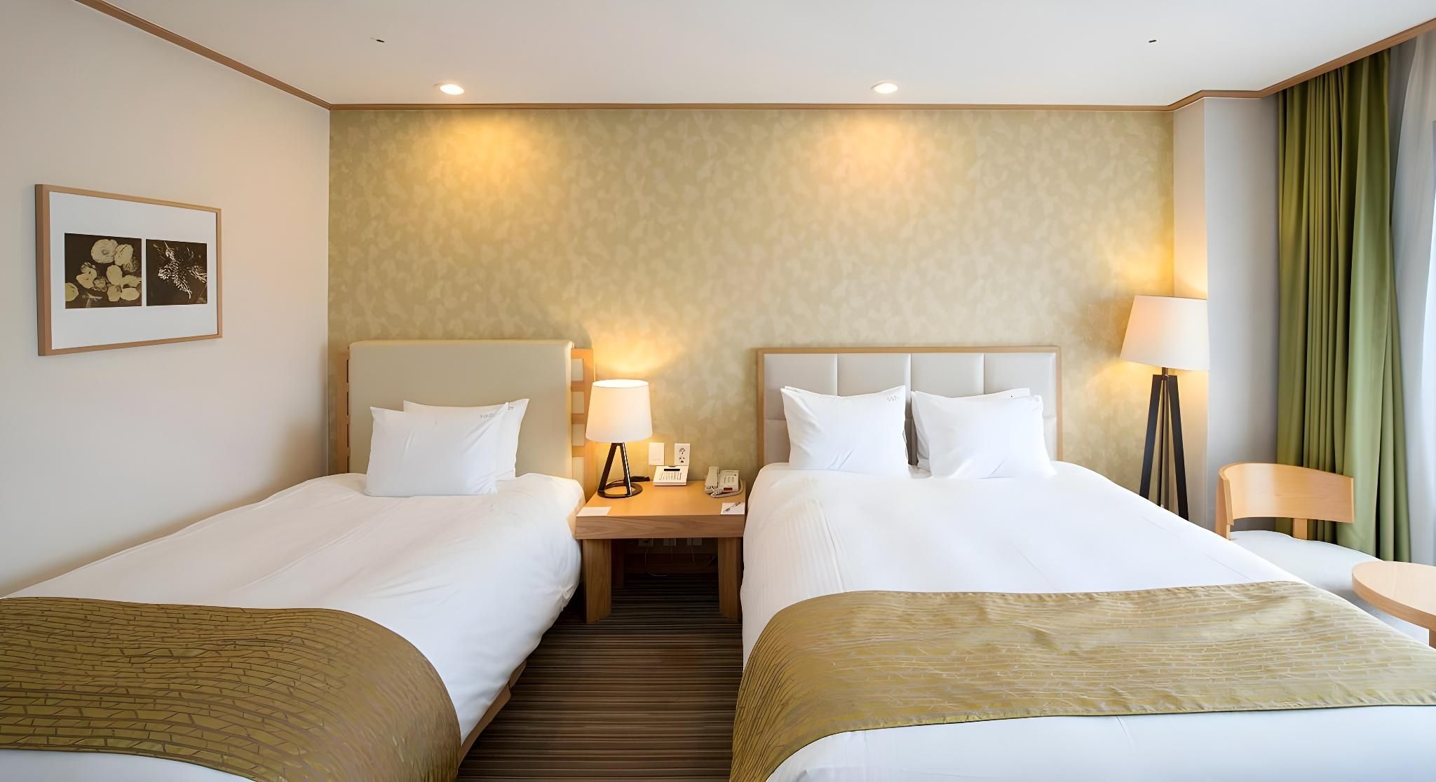 1 Queen 1 Single Standard