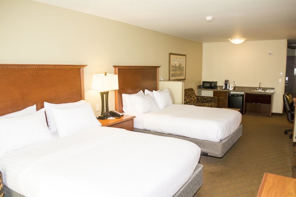 Suite, Multiple Beds