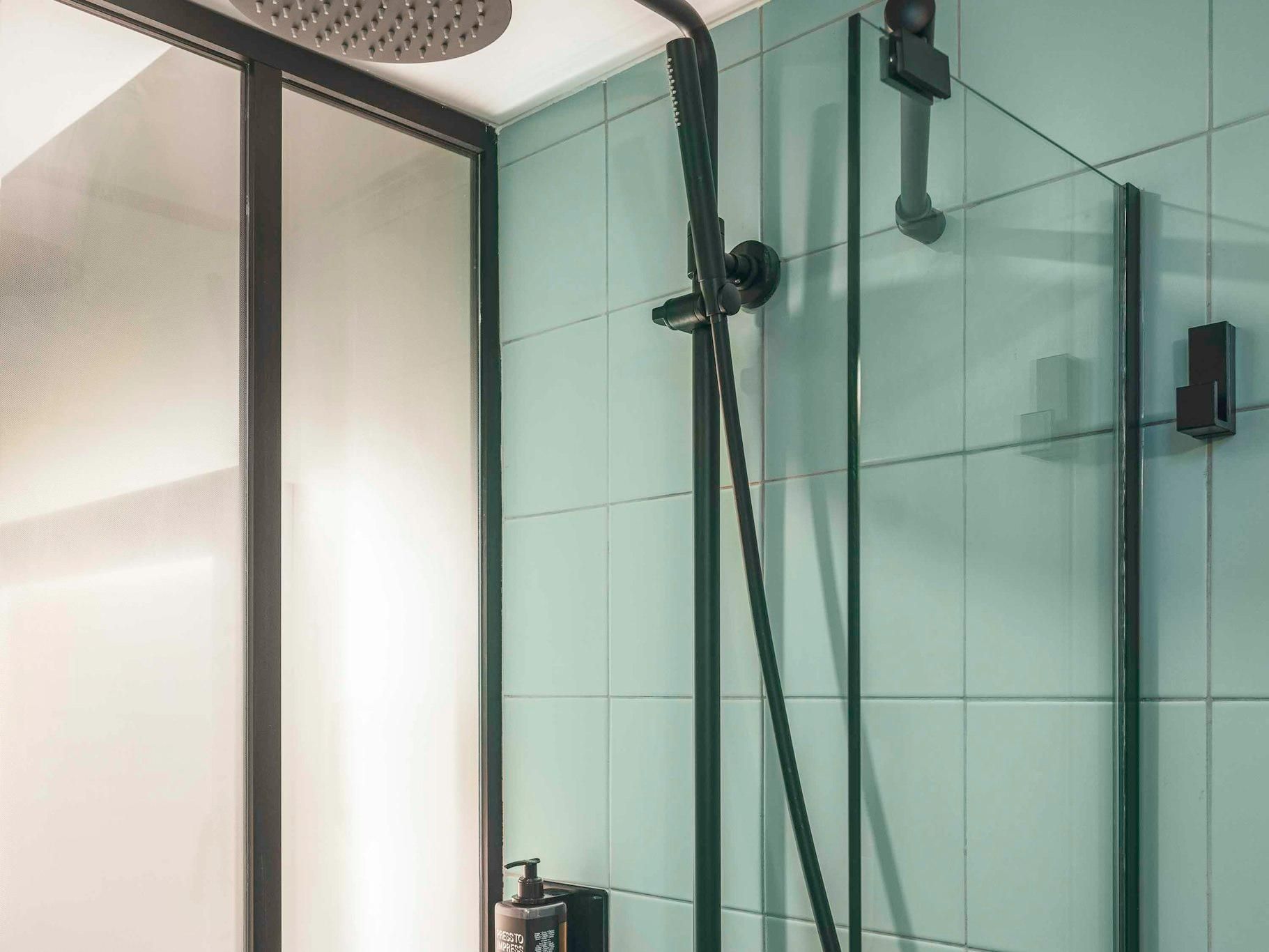 undefined ibis Styles Paris Montmartre Nord 9