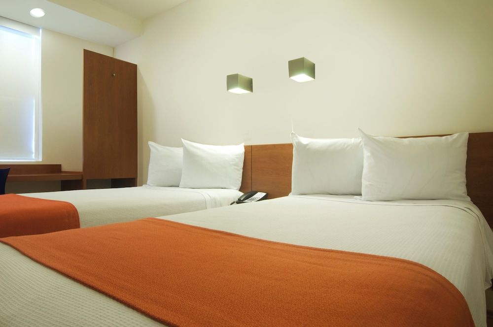 One Puebla Finsa Superior Room, 2 Double Beds 2