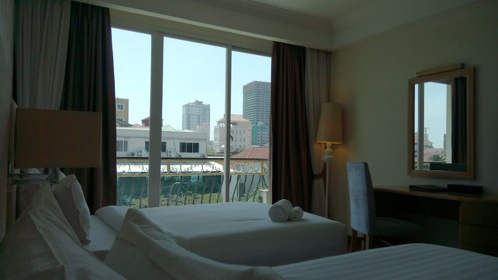 Discovery Hotel