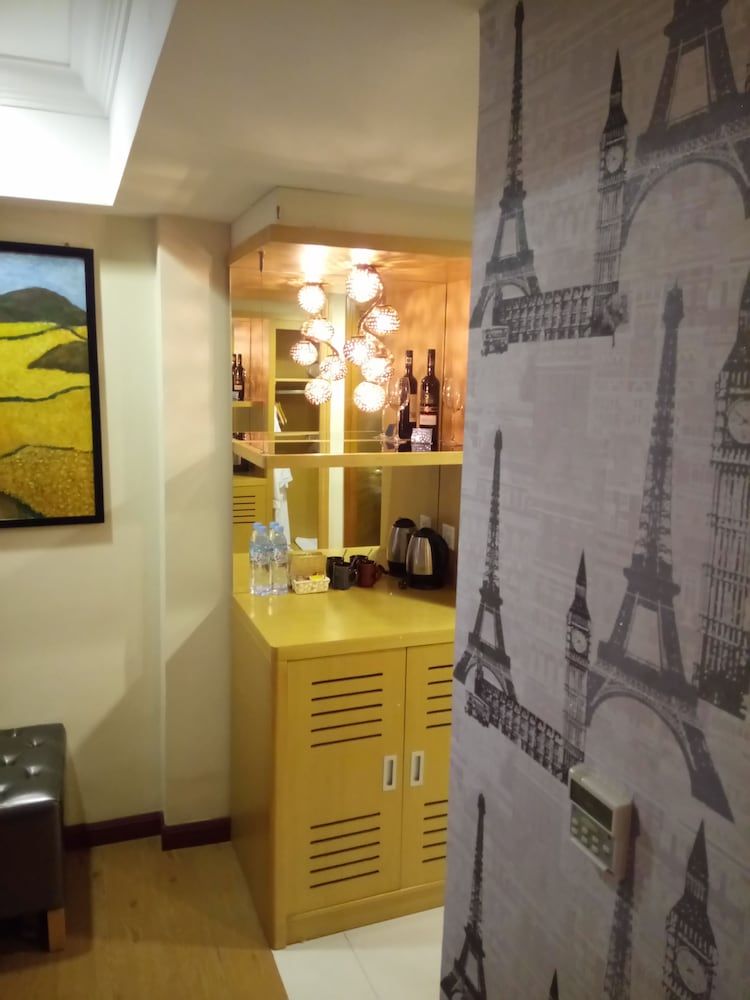 Discovery Hotel