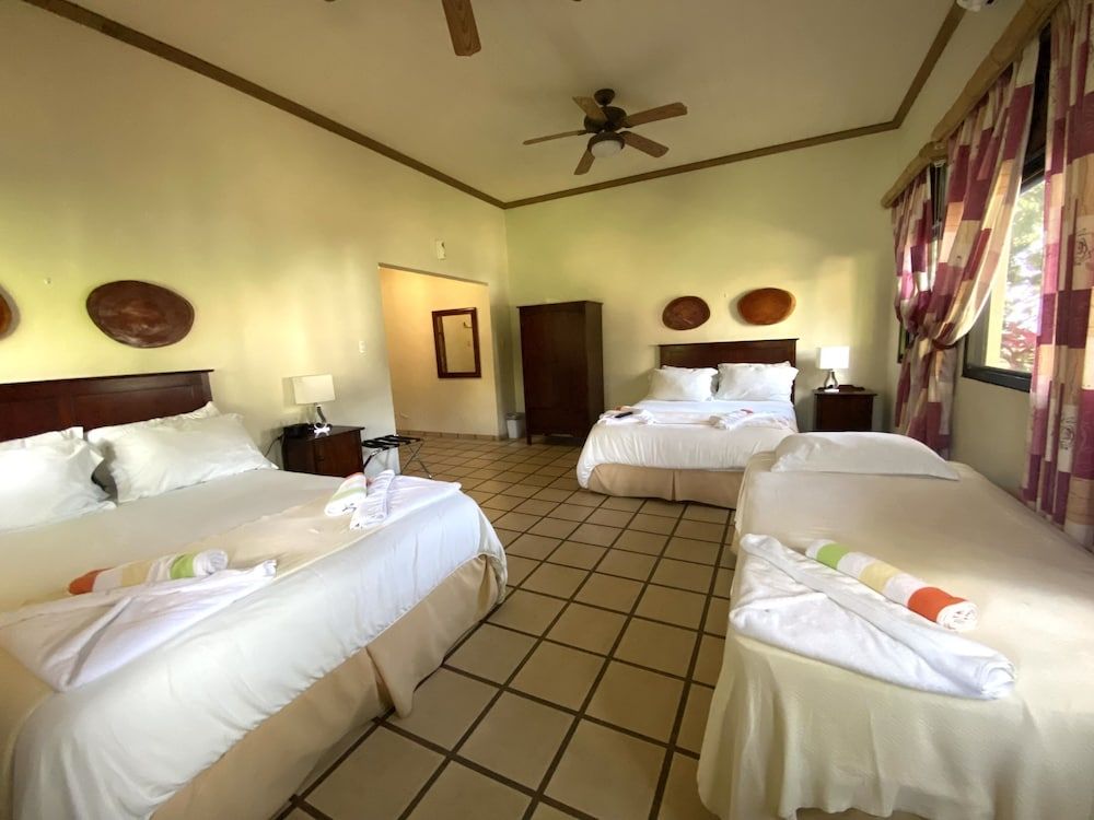 Paraiso Rainforest and Beach Hotel Basic Room