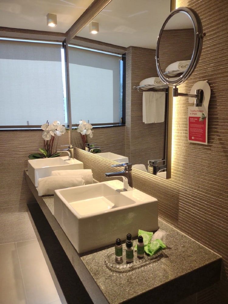 Senior Suite