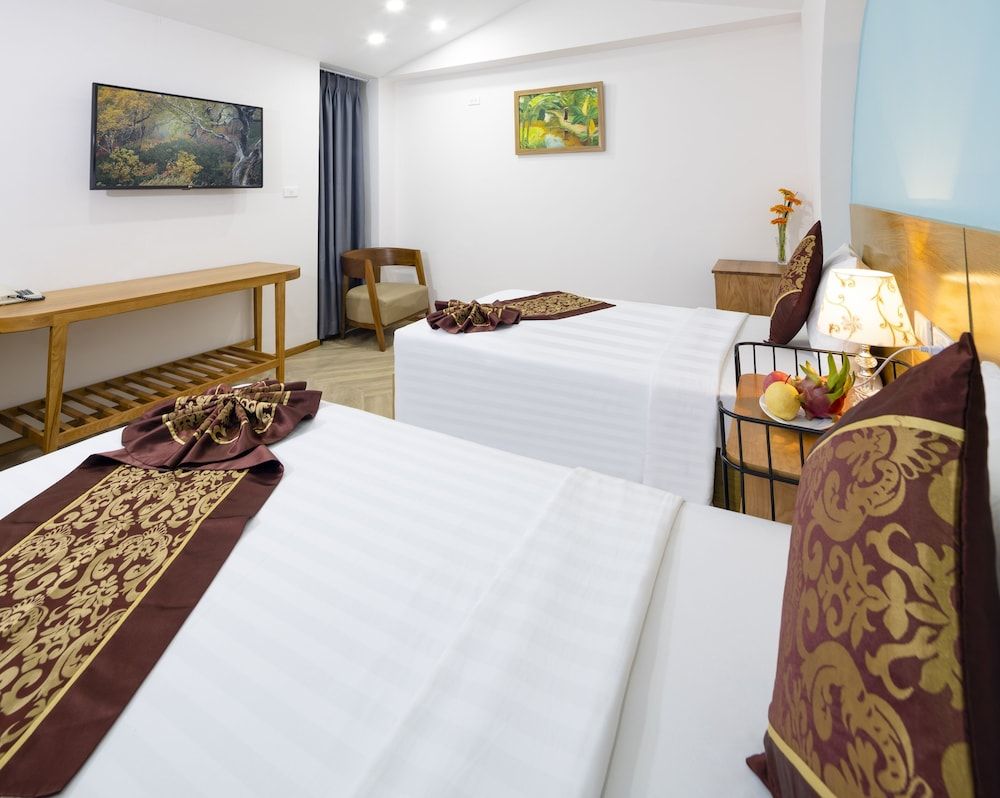 Deluxe Twin Room, Balcony, City View