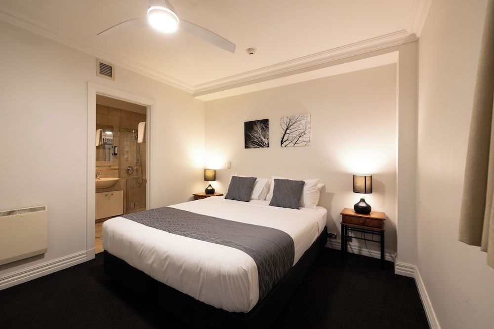 undefined The Waterfront 3