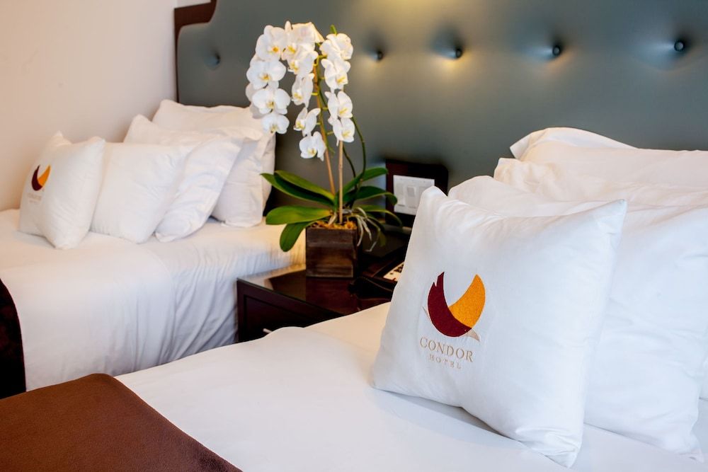 Aura Hotel Brooklyn Twin Bed Corner Room 3