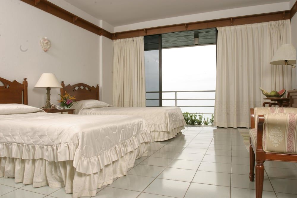 Deluxe Room, 2 Twin Beds