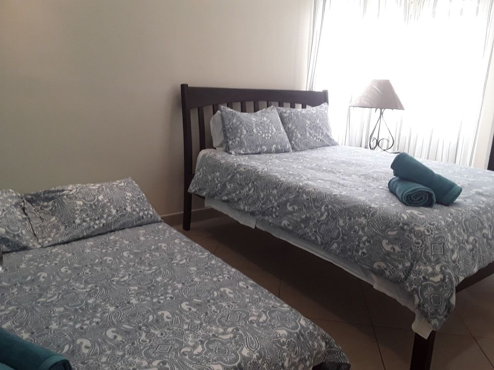 Signature Villa, 3 Bedrooms, Kitchen, Poolside