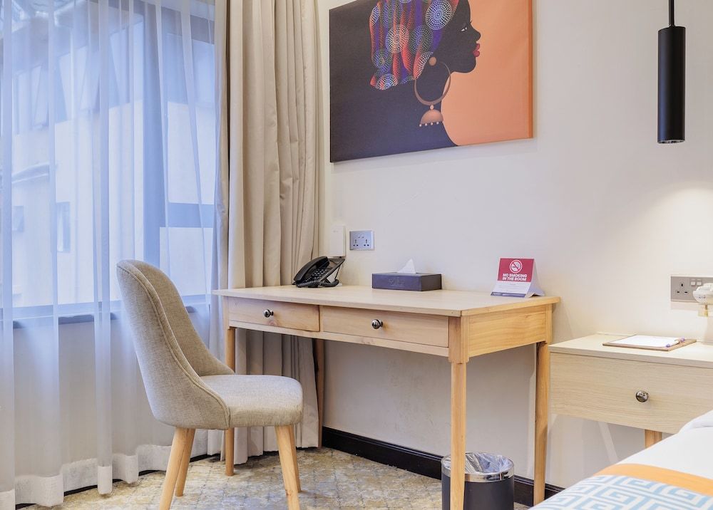 PrideInn Westlands Luxury Boutique Hotel Deluxe Double Room, 1 Queen Bed, City View 16