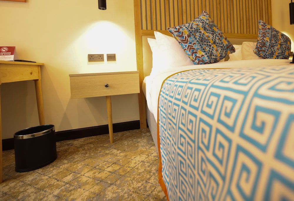 PrideInn Westlands Luxury Boutique Hotel Deluxe Double Room, 1 Queen Bed, City View 13