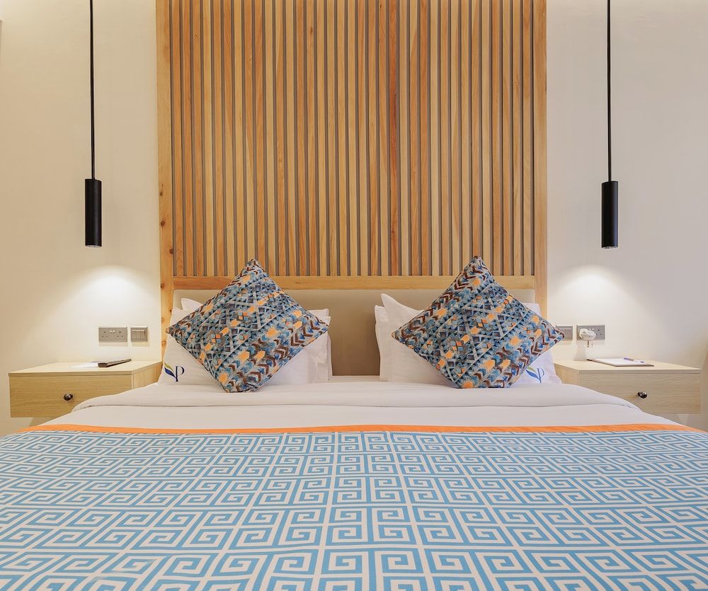 PrideInn Westlands Luxury Boutique Hotel Deluxe Double Room, 1 Queen Bed, City View 9