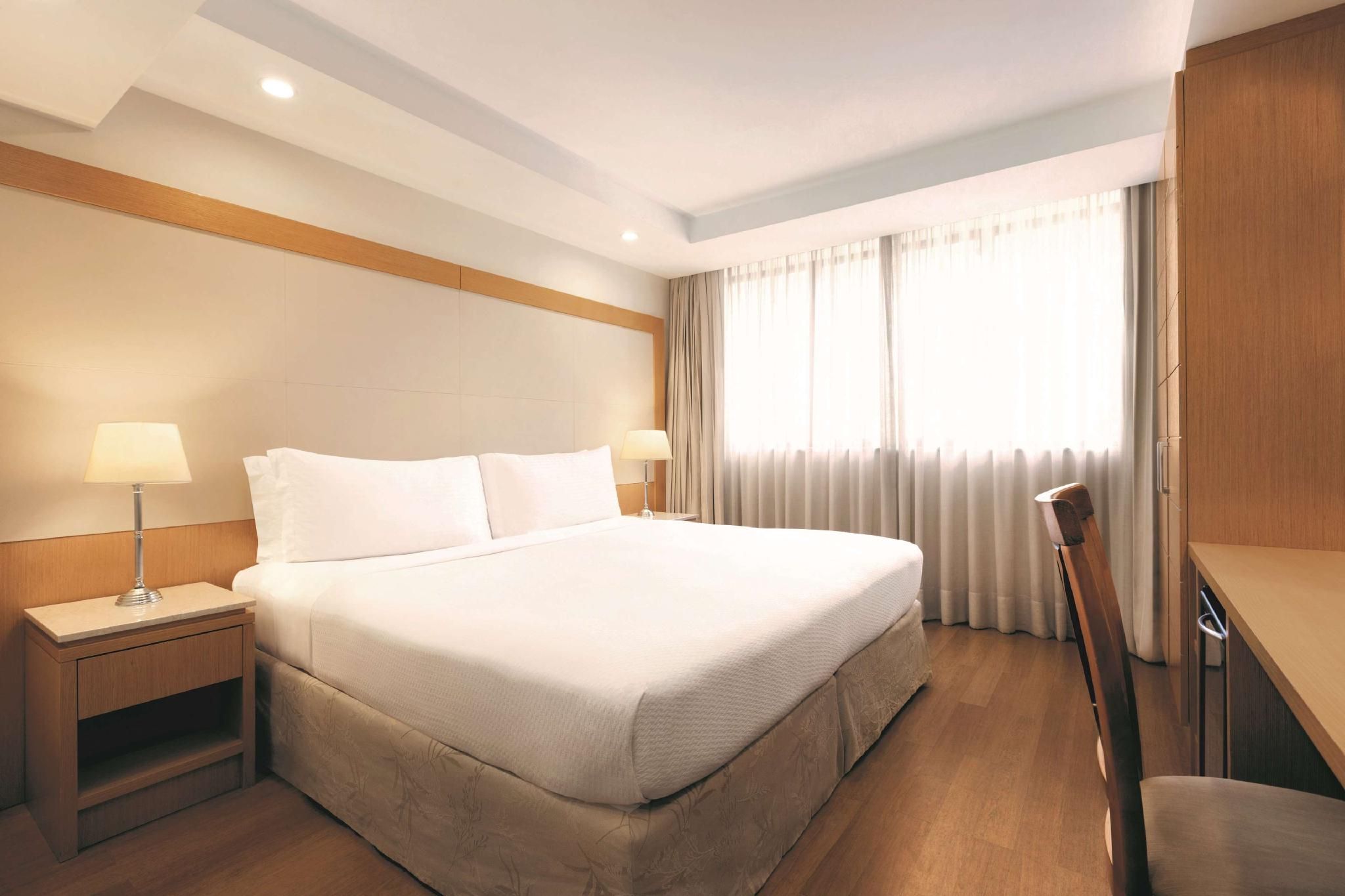Standard City View 1 King Bed
