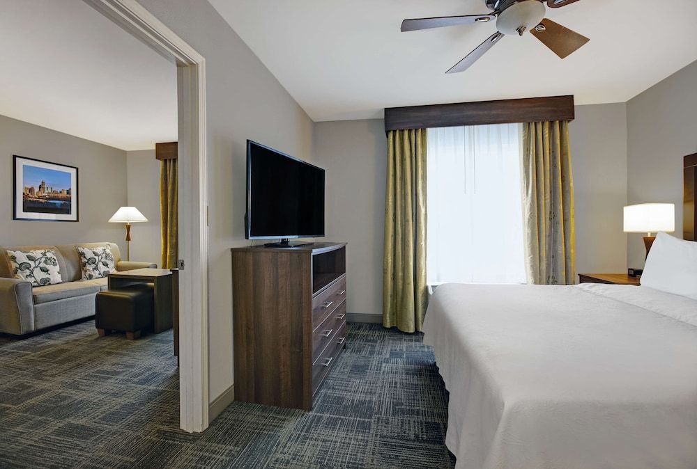 Deluxe Suite, 1 King Bed