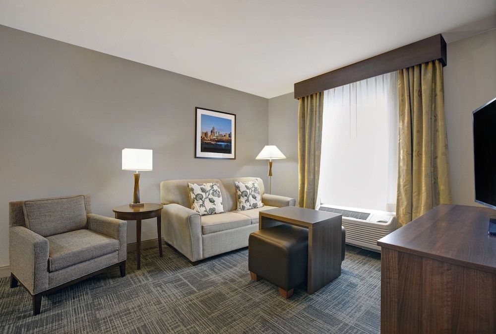 Suite, 2 Queen Beds, Accessible (Roll-in Shower)
