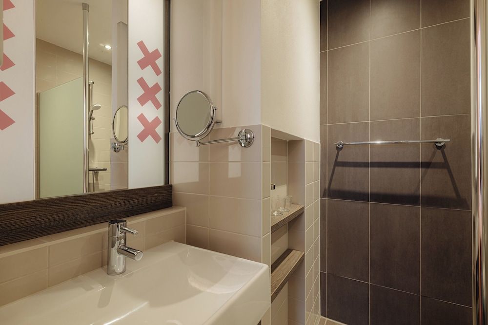 The Manor Amsterdam Superior Room, 2 Twin Beds 4