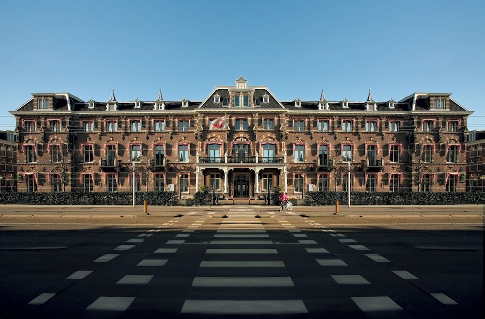 undefined The Manor Amsterdam 5
