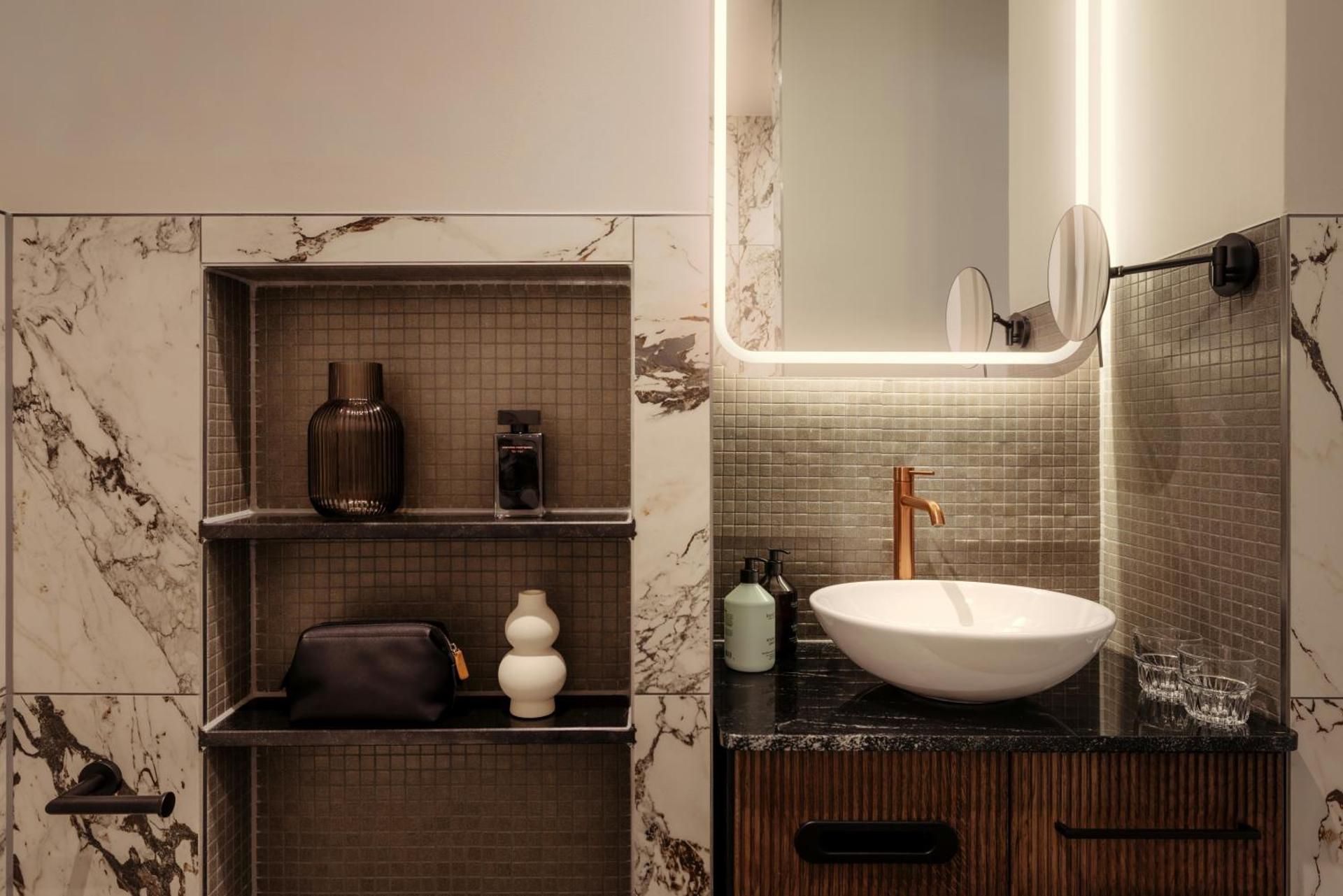 undefined The Manor Amsterdam 10