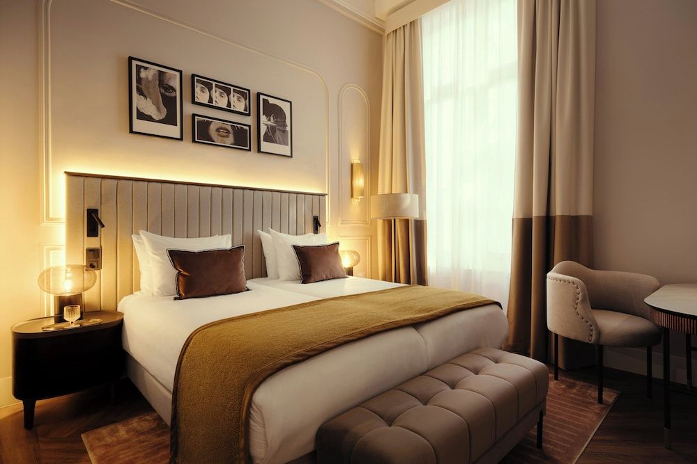 undefined The Manor Amsterdam 7