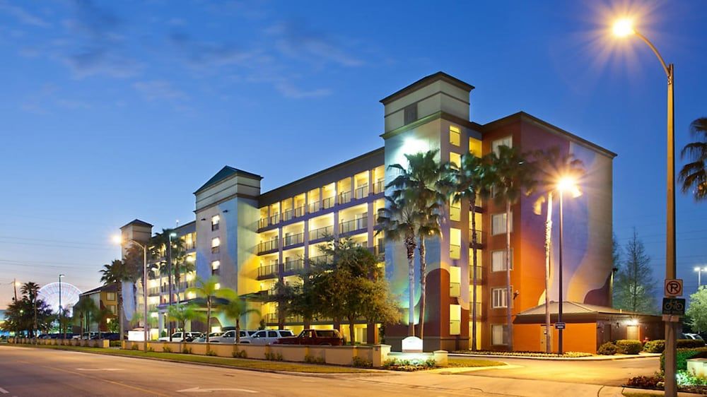 undefined Orlando's Sunshine Resort 5