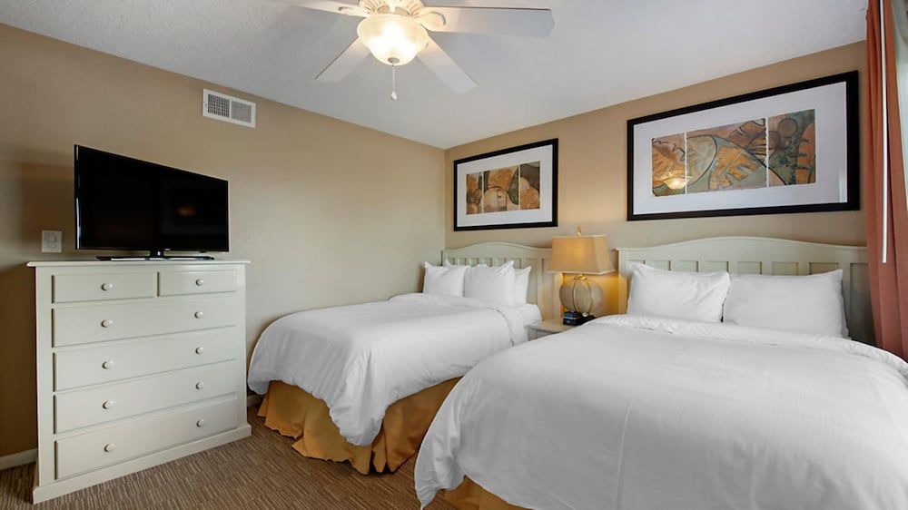 undefined Orlando's Sunshine Resort 10