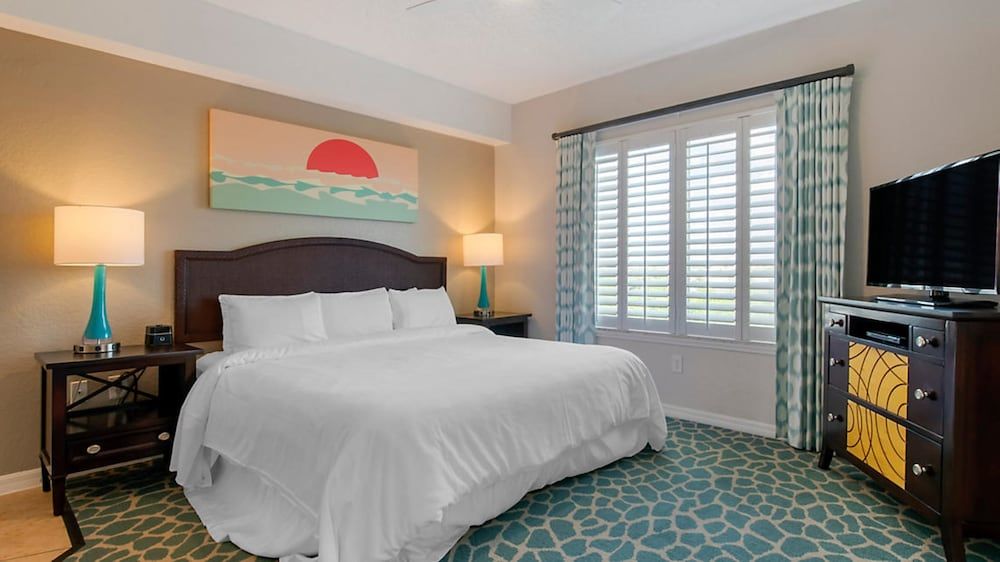 undefined Orlando's Sunshine Resort 2