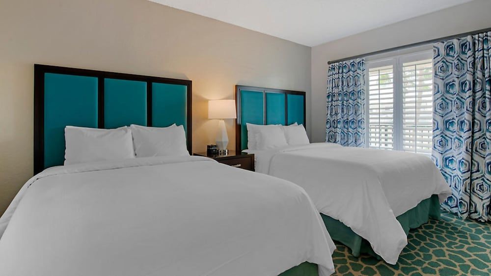 undefined Orlando's Sunshine Resort 9