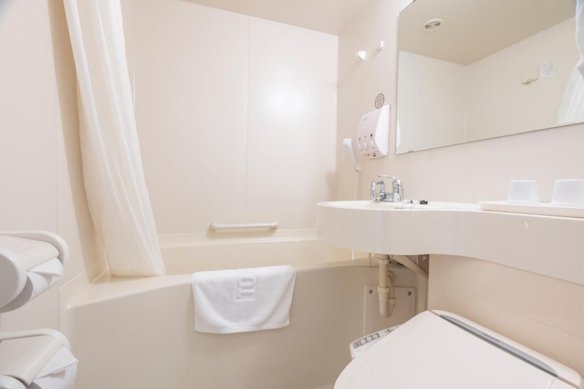 View Twin Room - No Parking Included