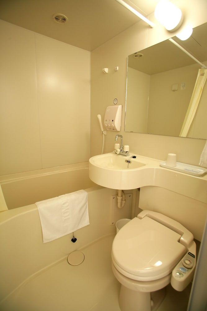 Toyoko Inn Busan Jungang Station Standard Double Room, Non Smoking 3