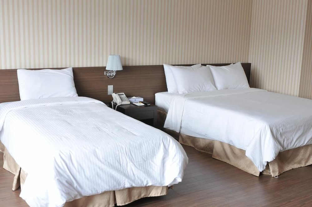 Song Jung Hotel Deluxe Twin Room 3