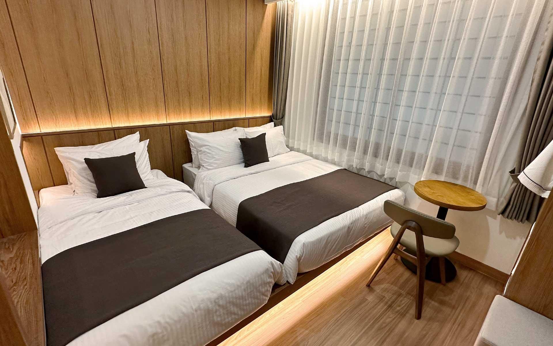 Standard Family Twin (Exclusive)