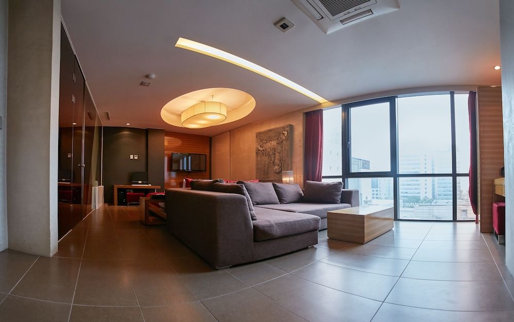 undefined Tria Hotel