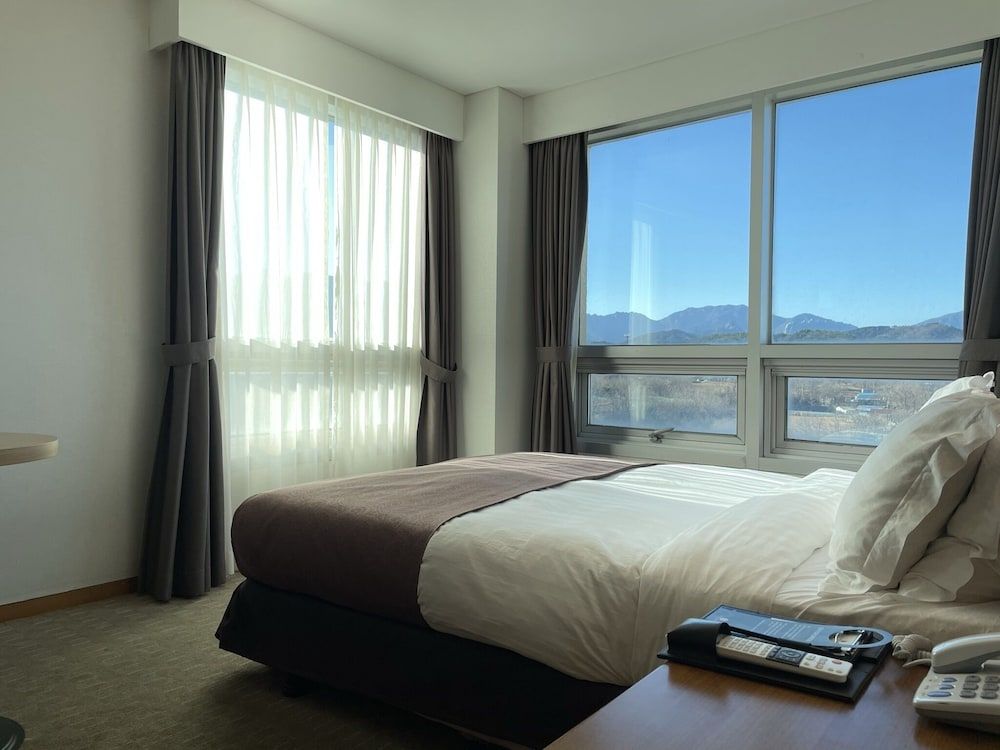 Hotel Maremons Standard Double Room, Mountain View 3