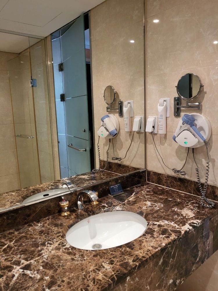 Hotel Maremons Deluxe Room, Ocean View (1Double+1Single) 5