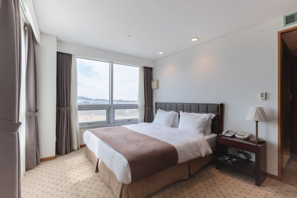 Hotel Maremons Standard Double Room, Mountain View 4